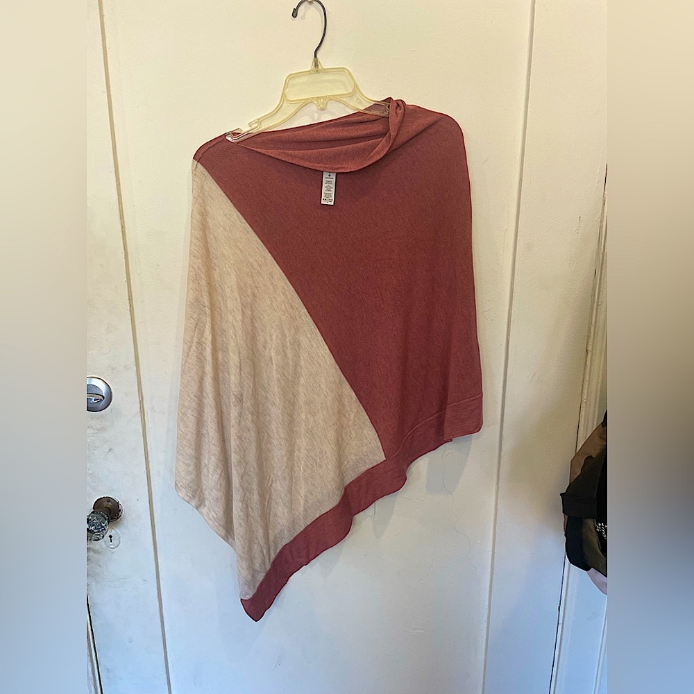Lululemon thin  poncho